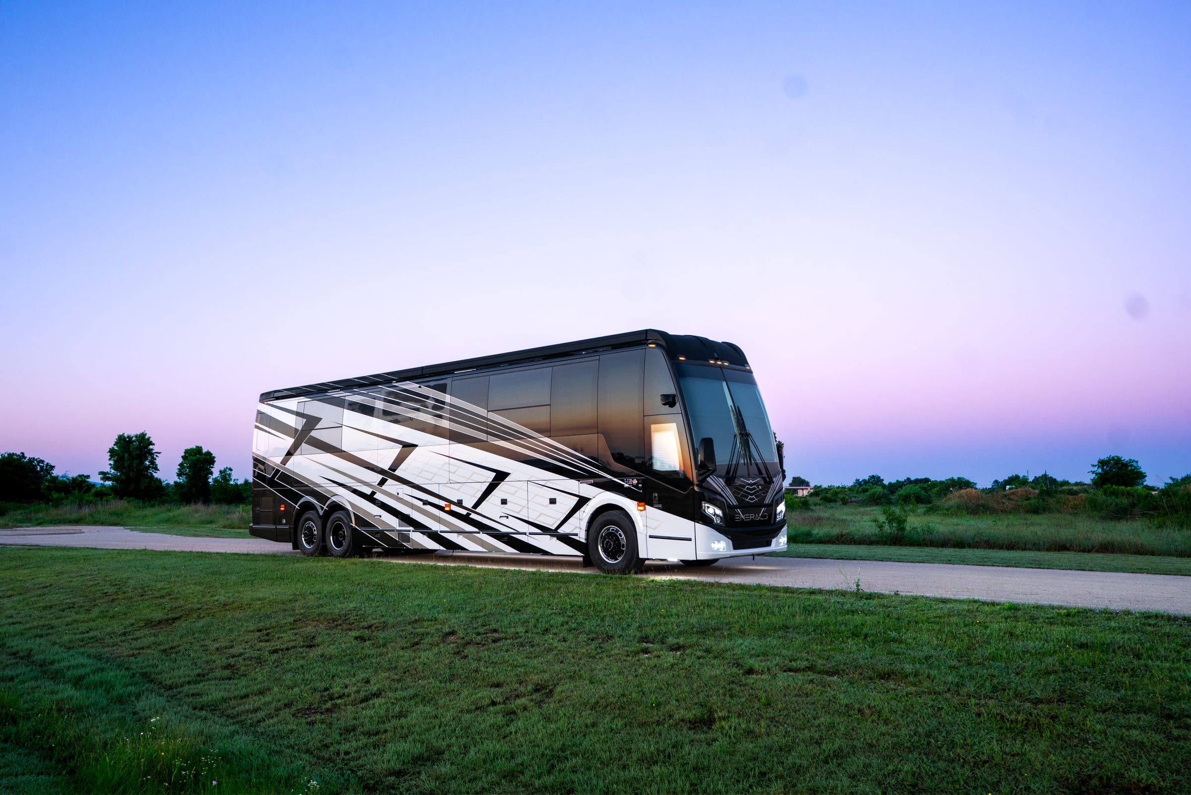 Emerald Luxury Coaches exterior